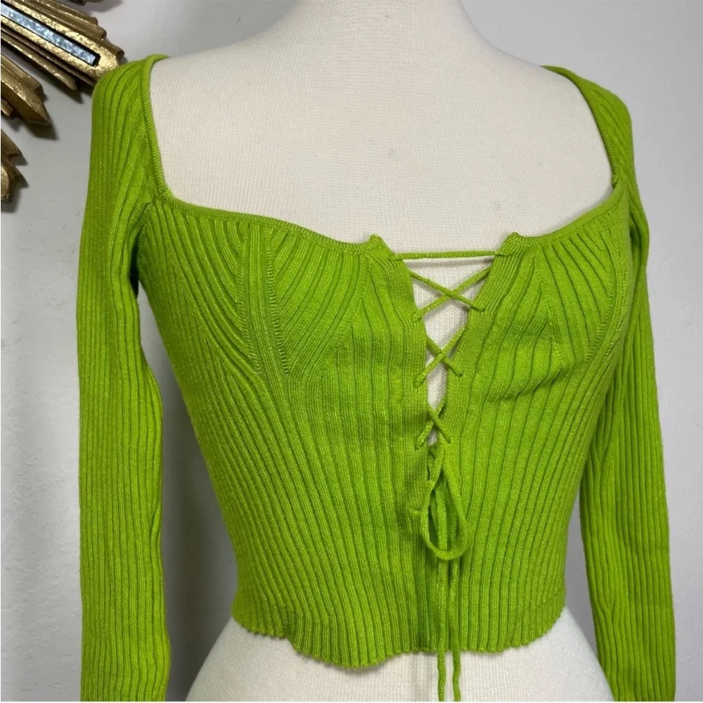 Urban Outfitters Green Crop Long Sleeve - Picture 4 of 5